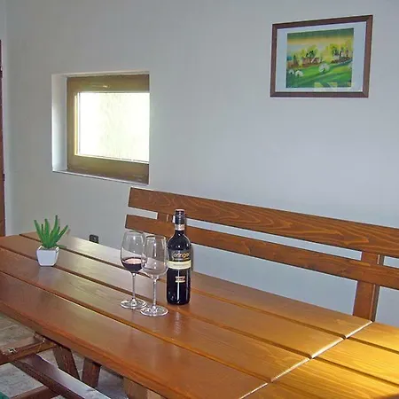 Vendégház Pod Kopcem Týnec