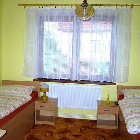 Pod Kopcem Týnec